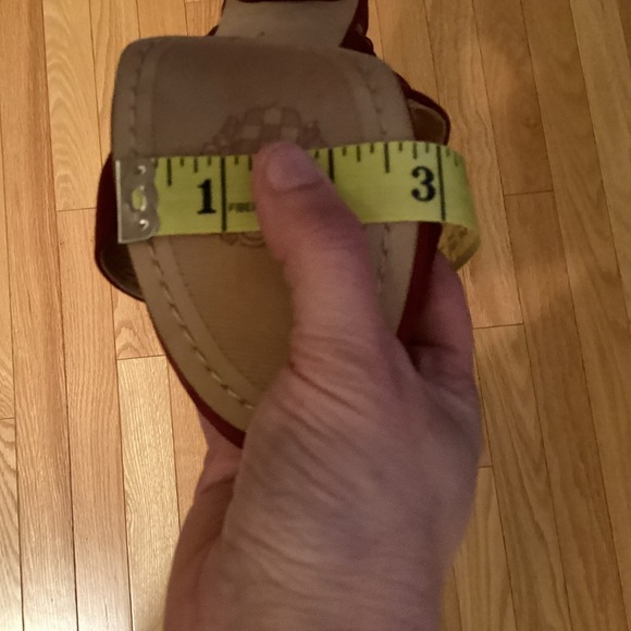 Vince Camuto Suede Platforms Sandals, Size 7/37. - Picture 11 of 13